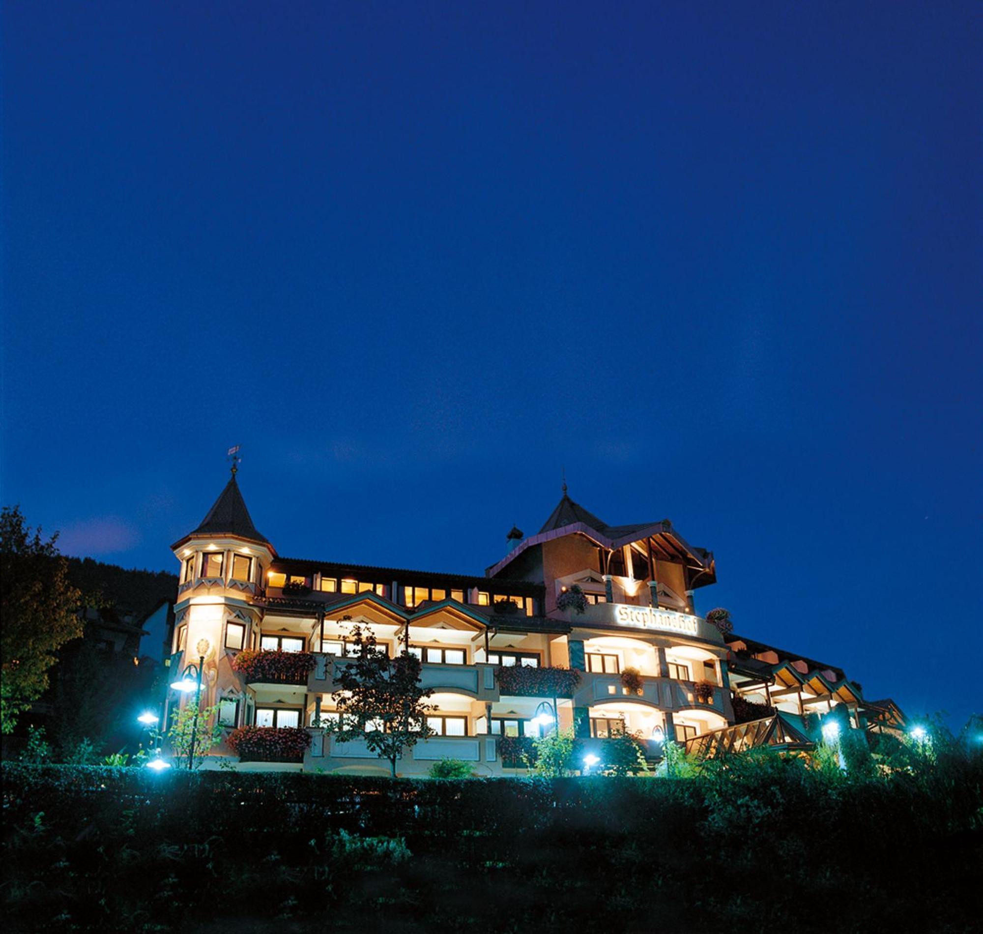 Granpanorama Hotel Stephanshof วิลลานโดร ภายนอก รูปภาพ